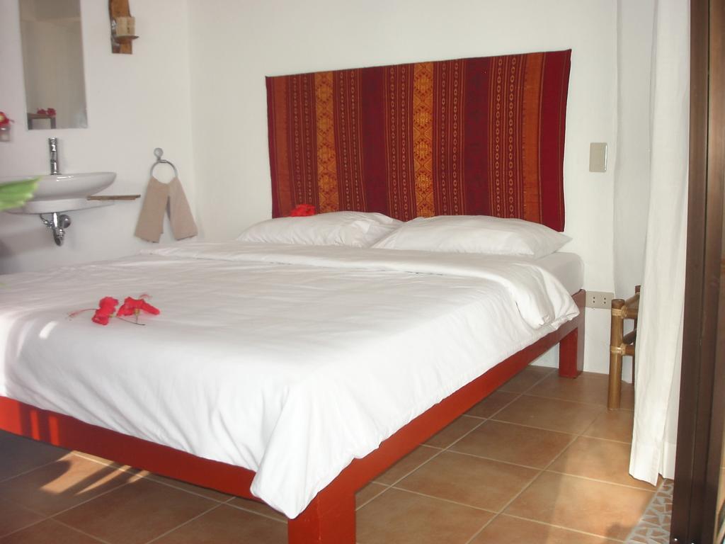 Artista Beach Villa Balabag  Quarto foto
