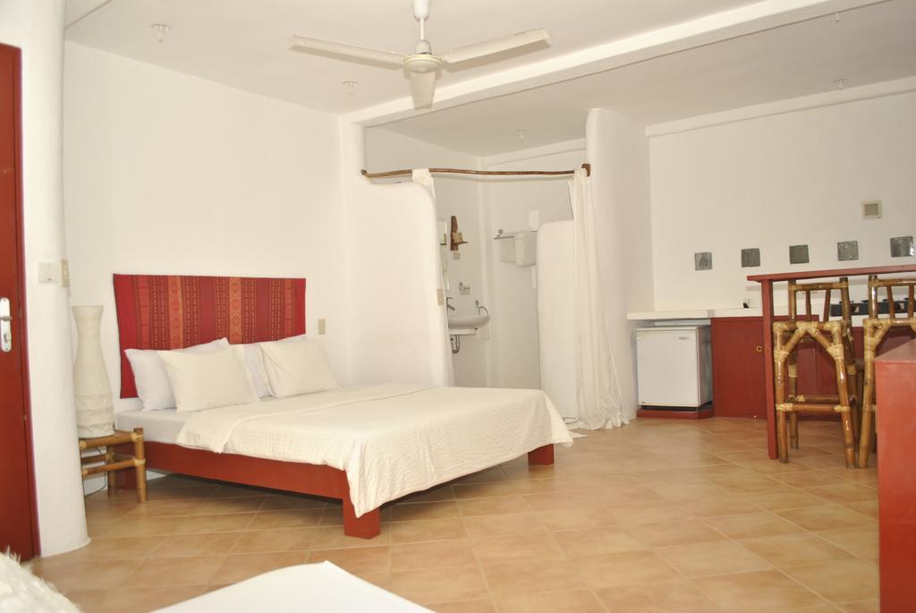 Artista Beach Villa Balabag  Quarto foto