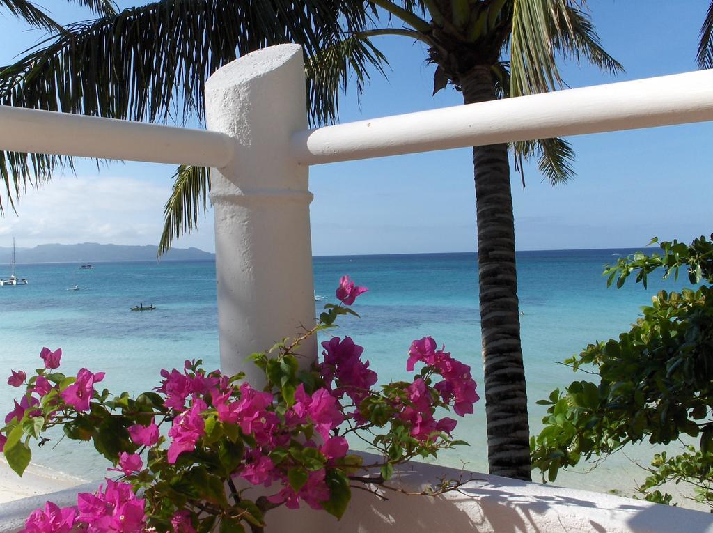 Artista Beach Villa Balabag  Quarto foto